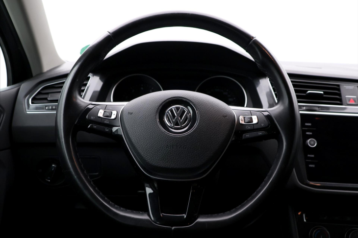 Volkswagen Tiguan 1.4 TSI 110kW LED Navi 1.Maj.