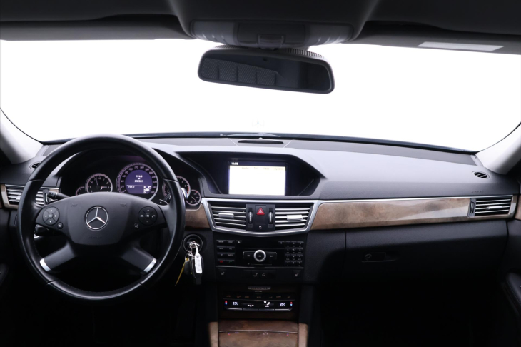 Mercedes-Benz Třídy E 3,5 350CGI 215kW CZ Elegance