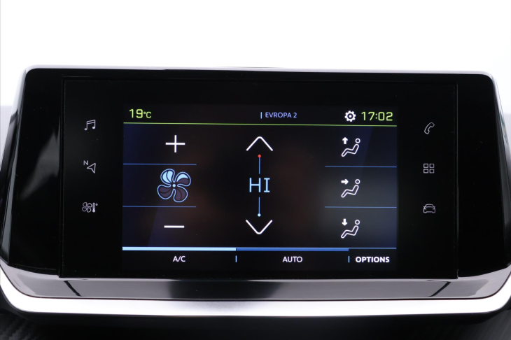 Peugeot 208 e-Allure 100kW DPH Elektro