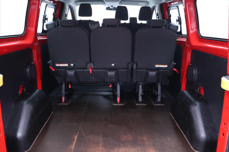 Ford Transit Custom 2,0 TDCI 77kW CZ 6-Míst