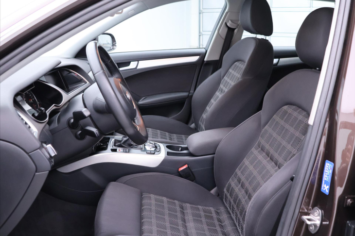 Audi A4 2,0 TDI 110kW quattro Aut.klima