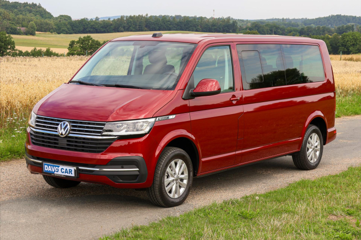 Volkswagen Transporter 2,0 TDI DSG DR 8-Míst Bulli