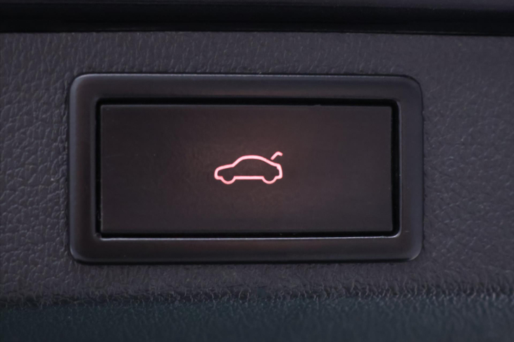 Škoda Octavia 2,0 TSI 162kW Navi Xenon RS