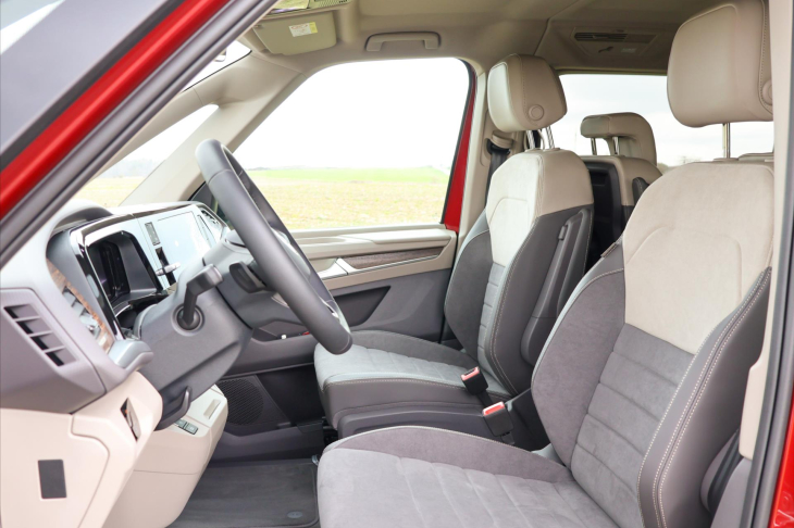 Volkswagen Multivan 2,0 TDI DSG Long Style 7-Míst