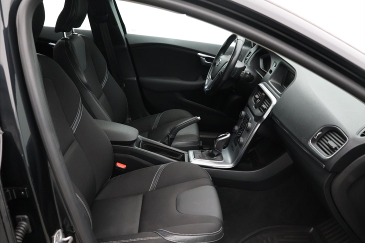 Volvo V40 2,0 D2 Drive-E Aut Momentum