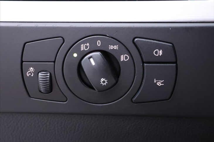 BMW M5 5,0 373kW Kůže Klima. Navigace