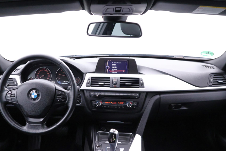 BMW Řada 3 2,0 320d 120kW Aut. Xenon Kůže
