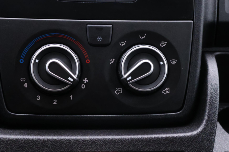 Peugeot Boxer 2,2 HDI 103 kW L2H2 6-Míst DPH