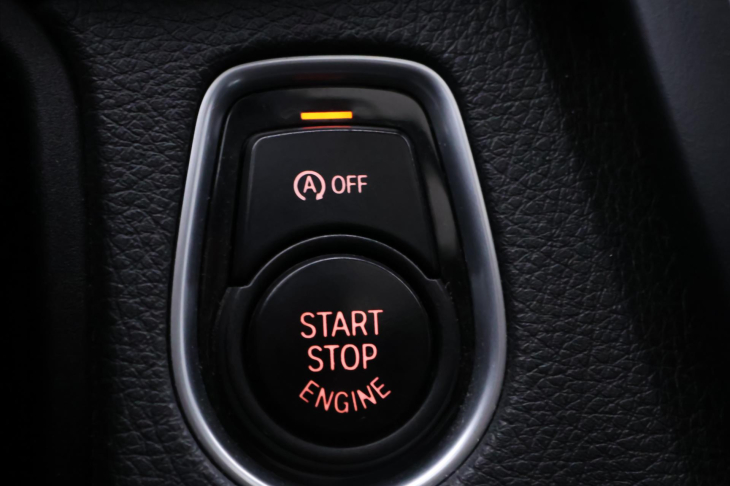 BMW Řada 3 3.0 330d xDrive 190kW Touring