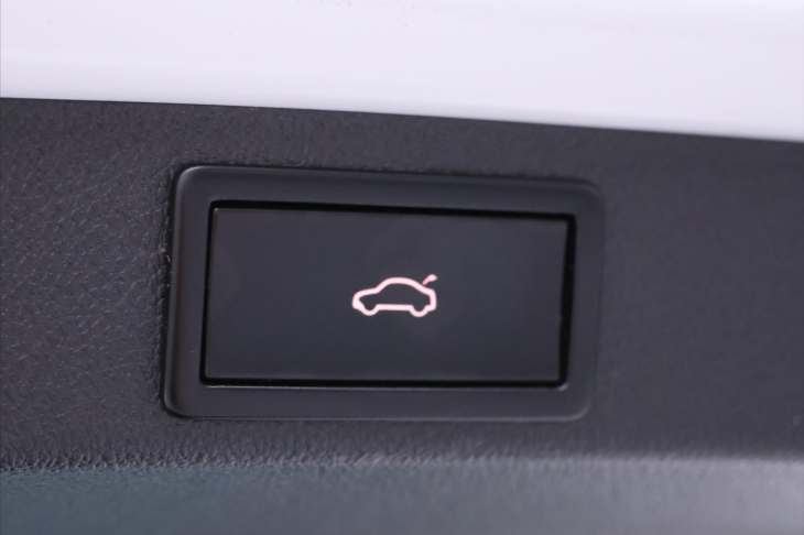 Škoda Octavia 2,0 TDI 135kW Scout DSG CZ 4x4