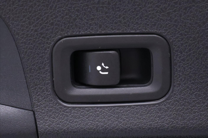 Mercedes-Benz CLA 1,3 250 118kW 250 E-Hybrid AMG