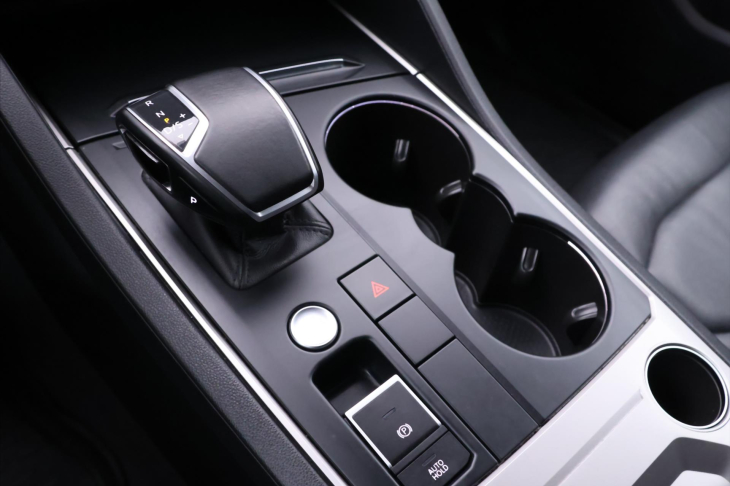 Volkswagen Touareg 3,0 TDI 170kW DSG 4M LED CZ