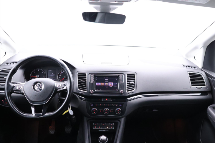 Volkswagen Sharan 2,0 TDI 4M CZ Highline DPH