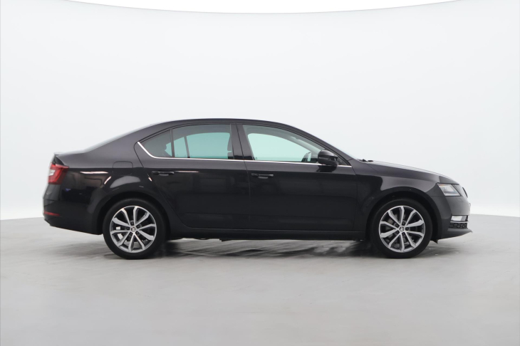 Škoda Octavia 2,0 TSI 140kW DSG Style CZ