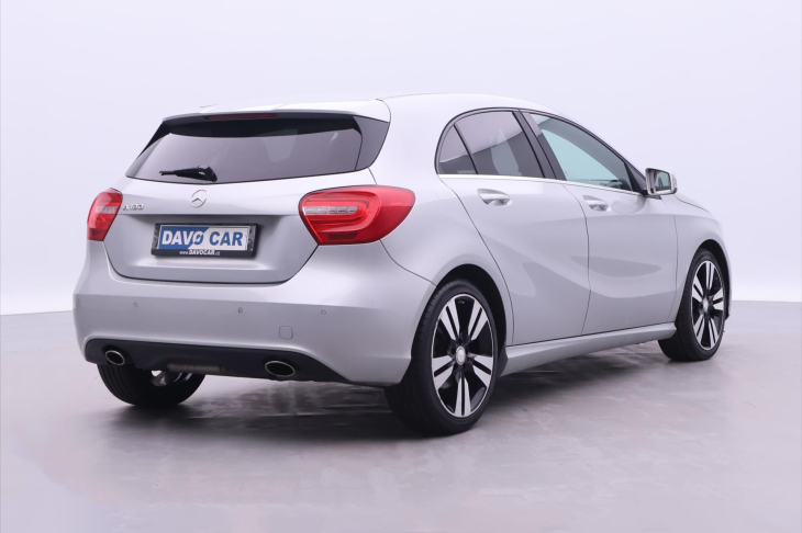 Mercedes-Benz Třídy A 1,6 180i 90kW CZ Sport Xenon