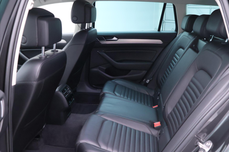 Volkswagen Passat 2,0 TDI 176 kW LED 4X4 CZ