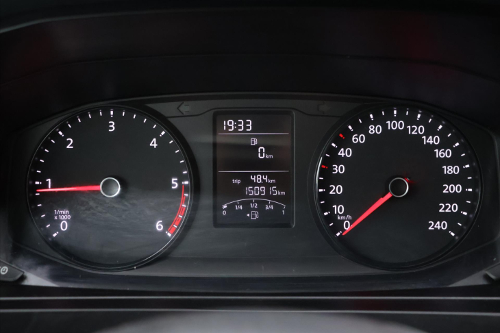 Volkswagen Transporter 2,0 TDI 9-Míst DPH Long 1.Maj.
