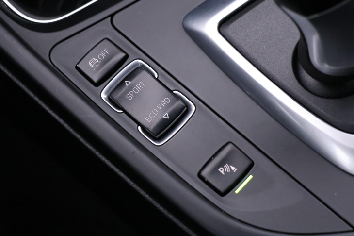 BMW Řada 3 3,0 330d 190kW Sport M-Paket