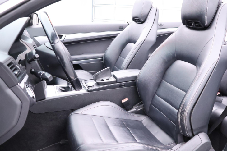 Mercedes-Benz Třídy E 2,2 CDI 125kW Elegance Cabrio