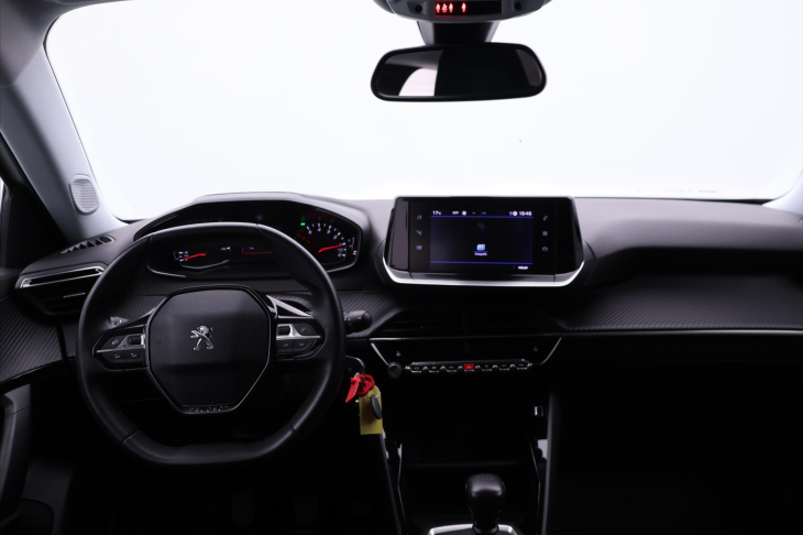 Peugeot 2008 1.2 PT 96kW CZ Active 1.Maj