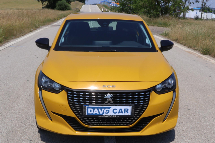 Peugeot 208 1,2 101k Allure CZ 1.Maj DPH