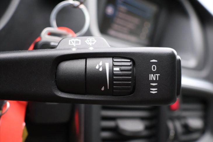 Volvo V40 1,6 D2 115 Summum