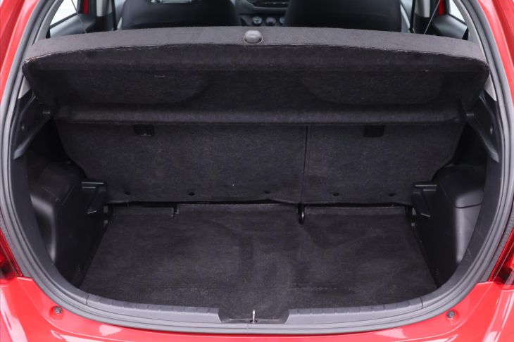 Toyota Yaris 1,0 VVT-i 51kW Entry Serv. kniha