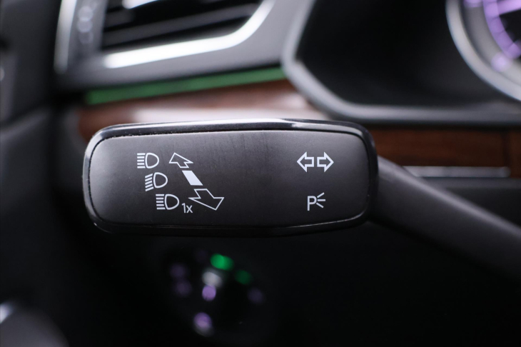 Škoda Superb 2,0 TDI 140kW DSG Scout 4x4 CZ