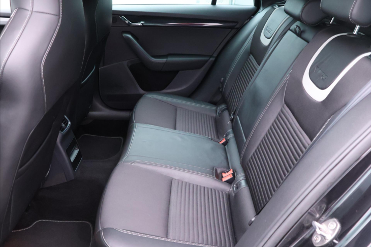 Škoda Octavia 2,0 TDI DSG RS Xenon Panorama