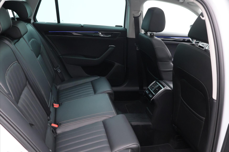 Škoda Superb 2,0 TDi 140kW 4x4 L&K DSG CZ