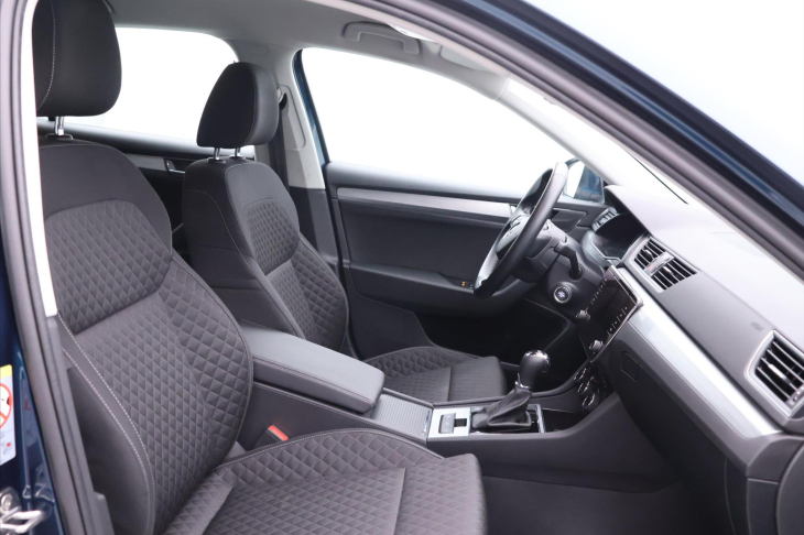 Škoda Superb 2,0 TDI DSG CZ 1.Maj LED DPH