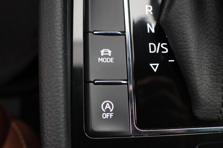 Škoda Superb 2,0 TDI 110kW DSG L&K DPH CZ