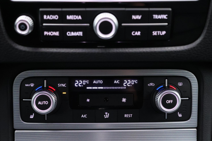 Volkswagen Touareg 3,0 TDI 193kW DSG R-line 4M