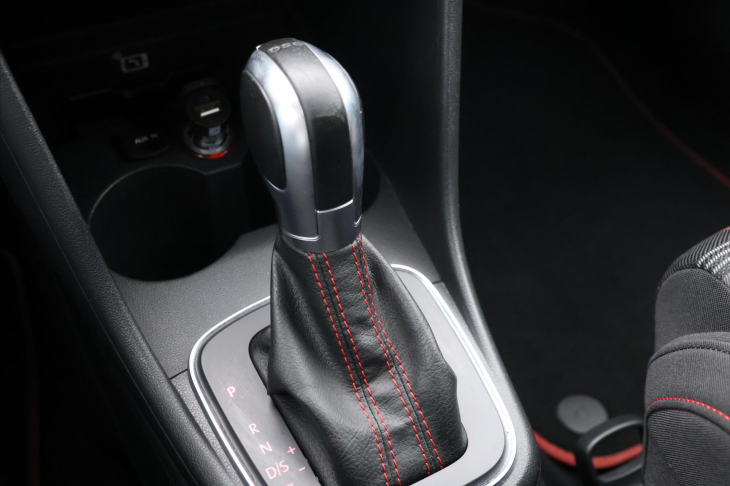 Volkswagen Polo 1.8 TSI 141kW GTI DSG 1.Majitel