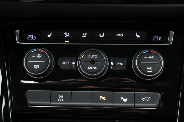 Volkswagen Touran 2,0 TDI 90kW Highline CZ DPH