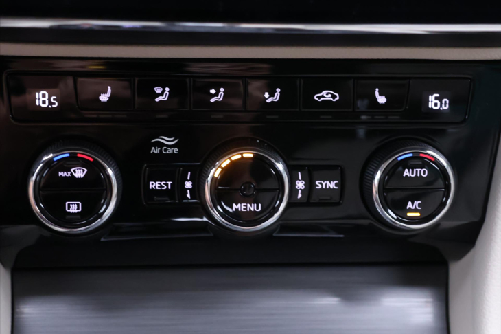 Škoda Superb 2,0 TDI 4x4 DSG CZ Style 1.Maj