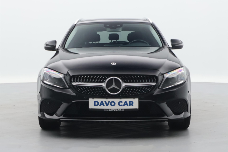 Mercedes-Benz Třídy C 2.0 220d 143kW Aut. LED