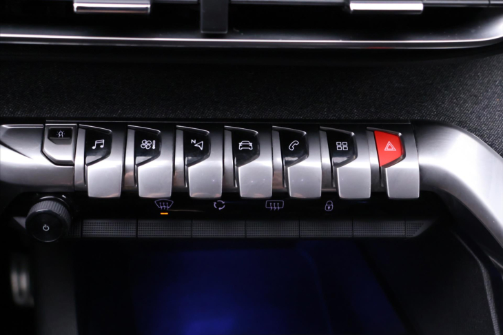 Peugeot 5008 1,2 PT 96kW GT-Line 7-Míst