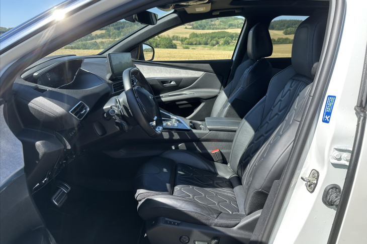 Peugeot 3008 1,6 PureTech 133kW Automat GT