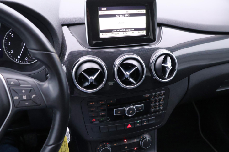 Mercedes-Benz Třídy B 1,6 180 90kW Xenon, Serv.kn.