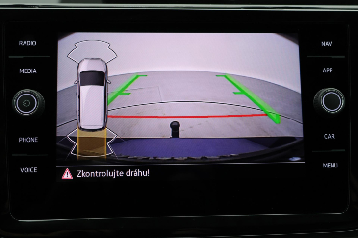 Volkswagen Touran 2,0 TDI DSG Highline 7Míst DPH