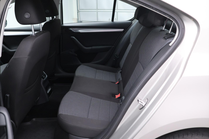 Škoda Octavia 1,6 TDI Ambition Klima CZ