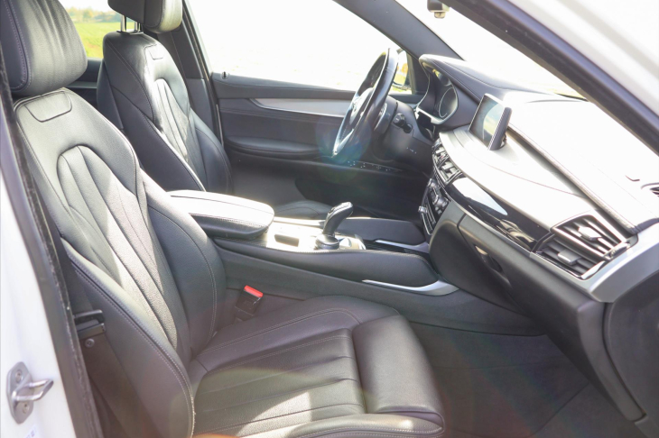 BMW X6 3,0 xDrive 30d 190kW CZ