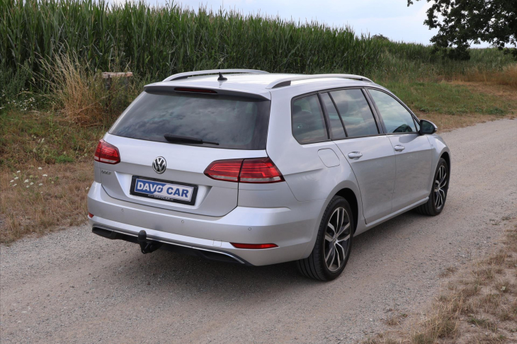 Volkswagen Golf 2.0 TDI 110kW DSG LED Join Tažné
