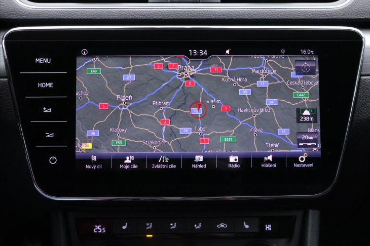 Škoda Superb 1,6 TDI 88kW DSG Style Xenon