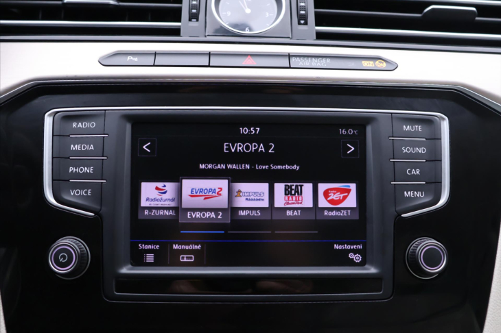 Volkswagen Passat 2,0 110kW Highline 4Motion CZ