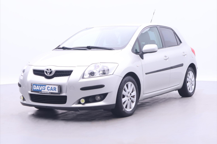 Toyota Auris 2,0 D-4D 93kW Xenon Tažné