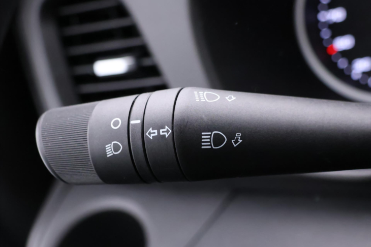 Iveco Daily 2,3 115kW L2H2 DPH