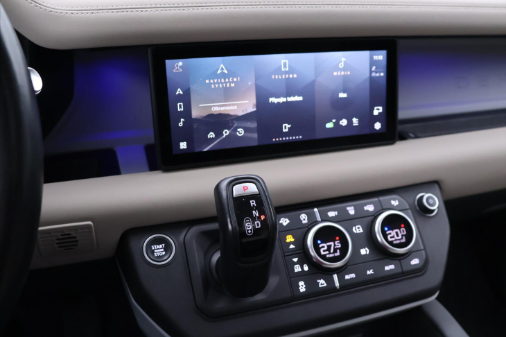 Land Rover Defender 2,0 D240 177kW Aut. AWD Tažné