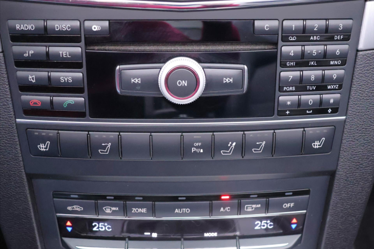 Mercedes-Benz Třídy E 2,2 CDI 125kW Elegance Cabrio